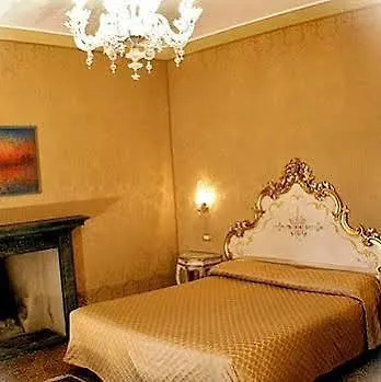 Locanda Ovidius Venice Hotel